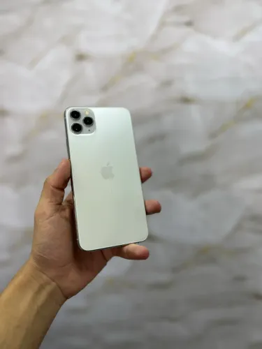 iPhone 11 Pro Max - 64GB ( Branco )