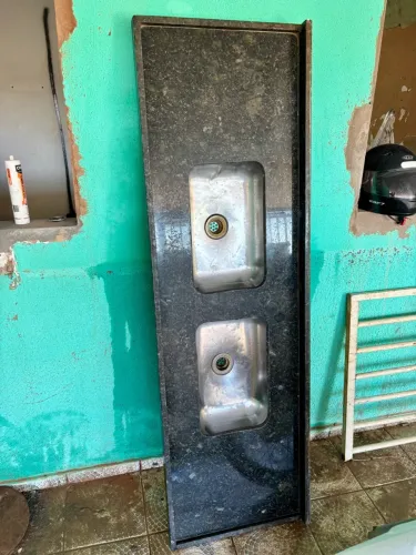 Pia dupla de granito Verde Ubatuba