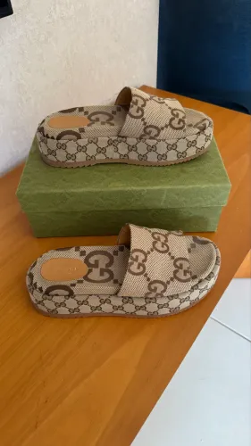 Sandália Flat Gucci Angelina - Canvas Giant Monogram