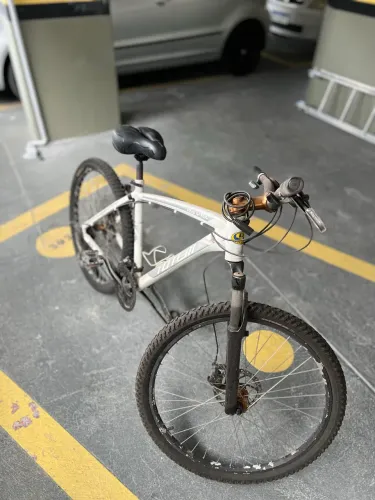 Bicicleta alumínio Aro 26