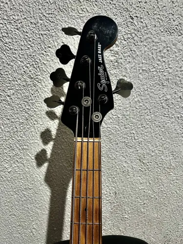 Baixo 5 cordas Jazz Bass Squier Contemporany V