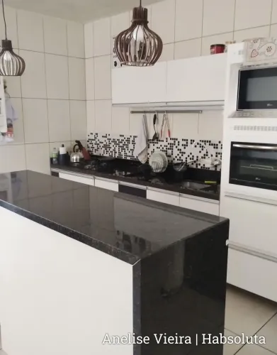 Casa 3 Dorms com Piscina e Energia Solar na Vila Nova