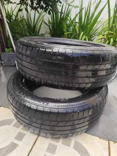Par de pneus Bridgestone 225 55 r18 