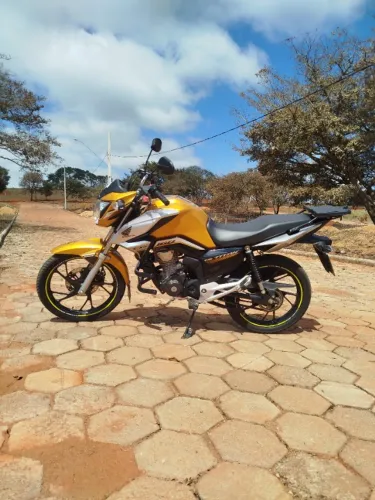 Titan 160