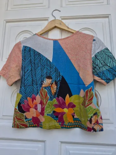Cropped estampado