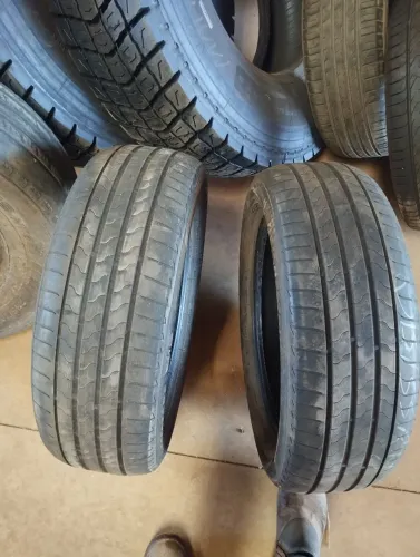 2 pneus Bridgestone 215/55R17- 220 cada