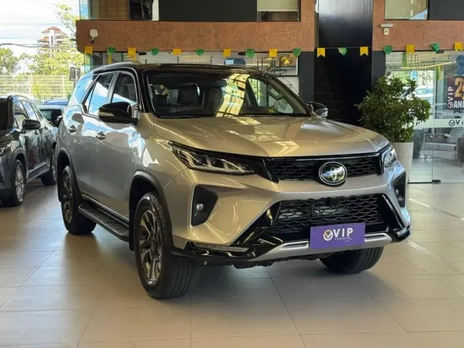 Toyota Hilux SW4 SRX 4X4 2.8 TDI 16V Dies. Aut. 2019