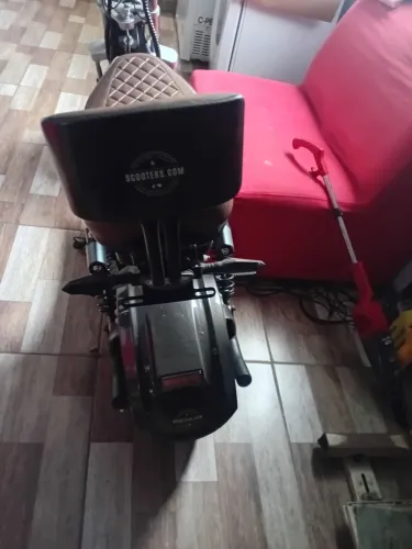 Scoooter elétrica com Bluetooth e com ré