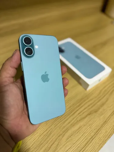 Vendo ou troco iPhone 16 plus 