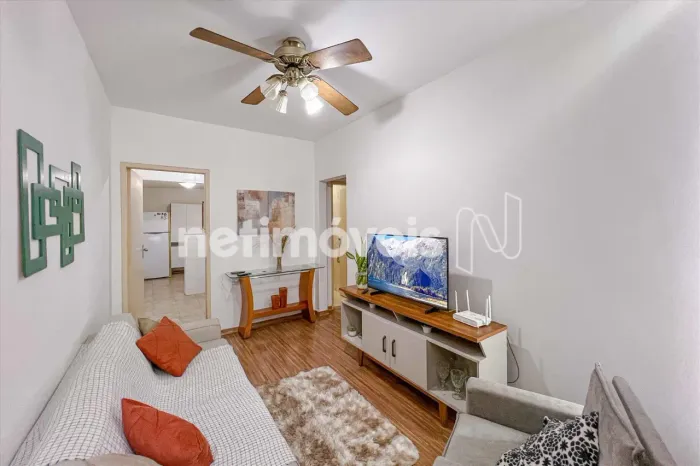 Casa de 2 quartos para locação no Santa Mônica!