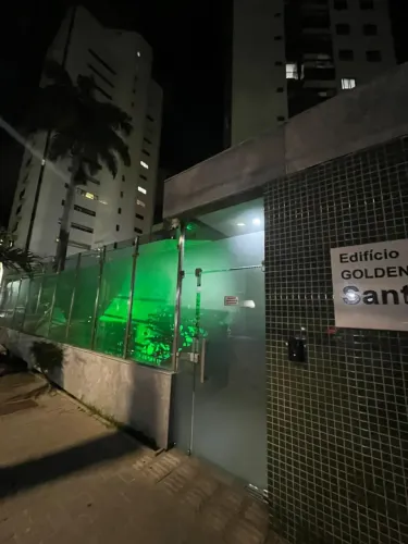 Imóvel para aluguel possui 50 metros quadrados com 2 quartos em Boa Viagem - Recife - PE