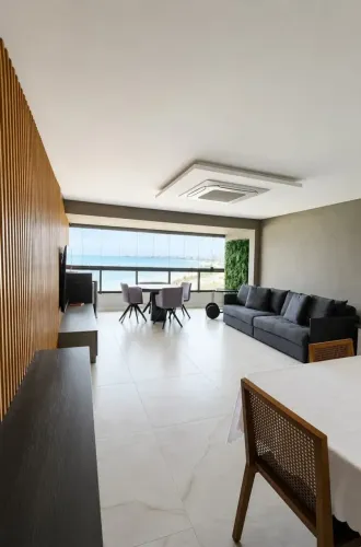 Apartamente frente mar de Jacarecica com 3 suítes e móveis planejados para locação