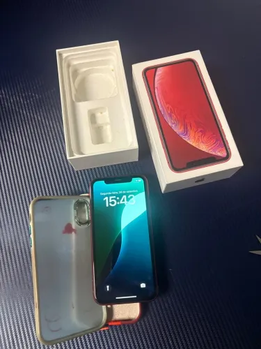 iPhone XR 128gb red