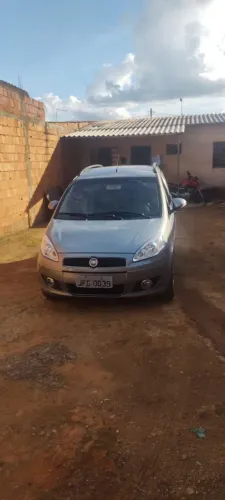 Fiat Idea Attractive 1.4 Fire Flex 8V 5P 2013