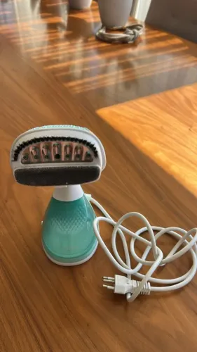 Passadeira a Vapor Portátil Philco PVP10VD Bivolt