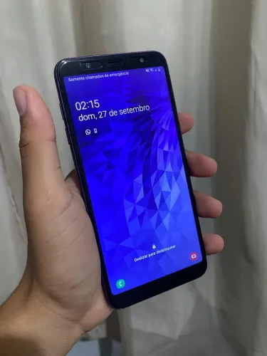 SAMSUNG J8