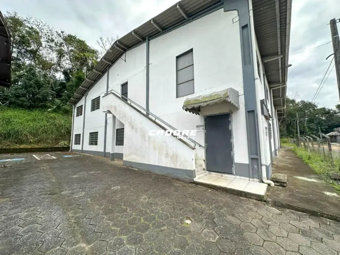 Galpão com 750m² para locação no Encano do Norte Indaial/SC