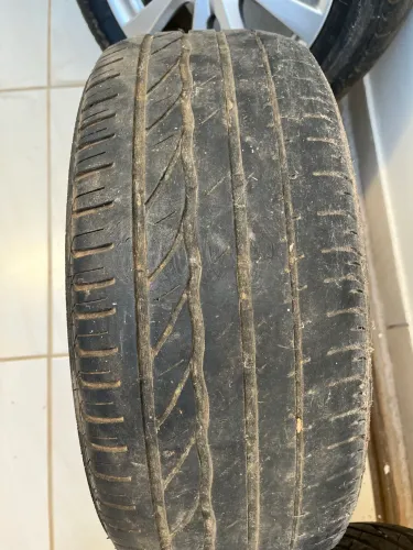Vendo jogo de rodas e pneus aro 16 do Honda civic