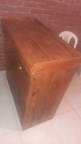 Balcão de madeira