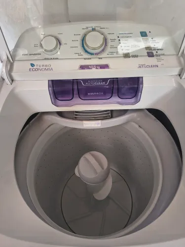 Vende se máquina de lavar Eletrolux.