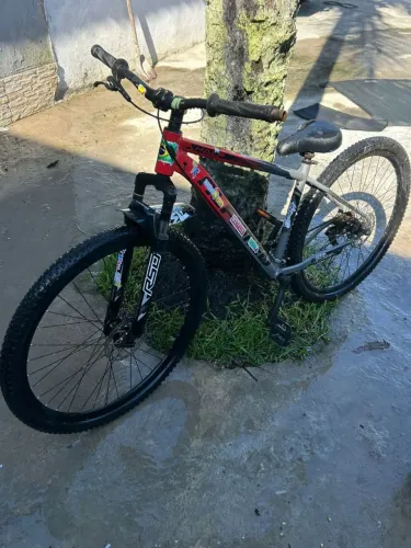 Bicicleta alfameq usada porém tá zera 