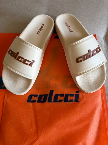Chinelo Colcci