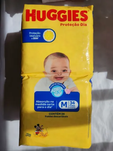 Fralda Huggies tamanho M com 34 unidades (5,5 a 9,5 kg)- embalagem amarela
