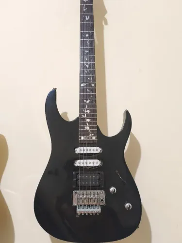 Guitarra Samick ponte Floyd Rose