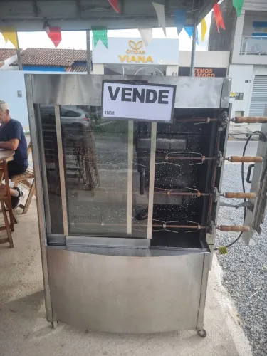 Maquina de asar galeto