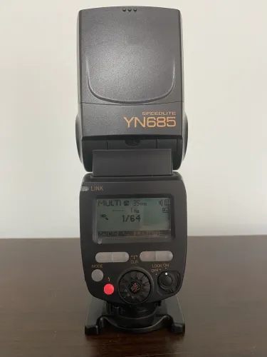 Flash Speedlight YN685 Praticamente Novo Com Bag E Caixa Original