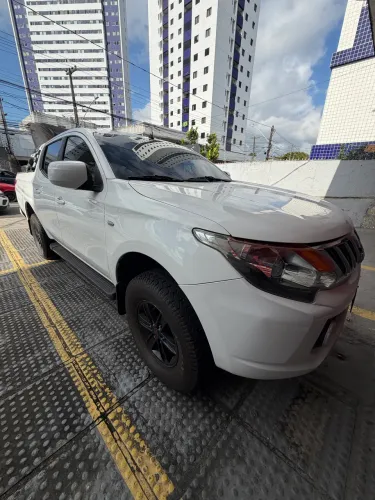 Mitsubishi L200 Triton Sport GLS 2.4 CD Diesel Aut. 2021