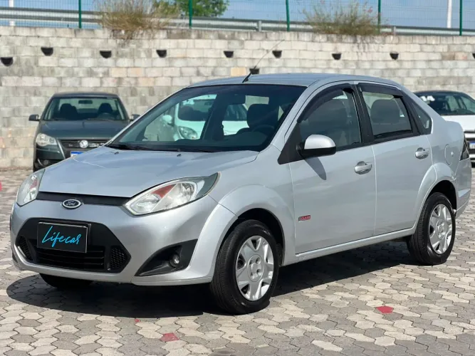 Ford Fiesta Sedan 1.0 8V Flex 4P 2012