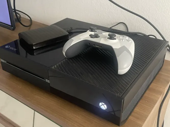 Xbox One + HD Externo Samsung 1 Tera