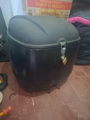 Baú90lt com suporte chapam