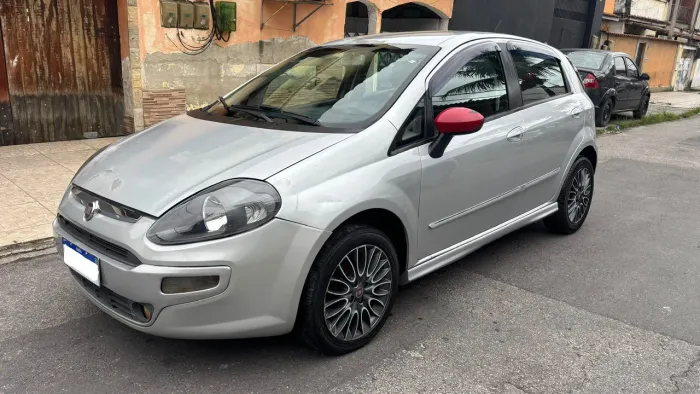 Fiat Punto Sporting 1.8 Flex 8v/16v 5P 2013
