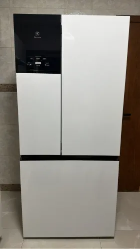 Geladeira Electrolux Frost Free Inverter 590L AutoSense 3 Portas Cor Branca