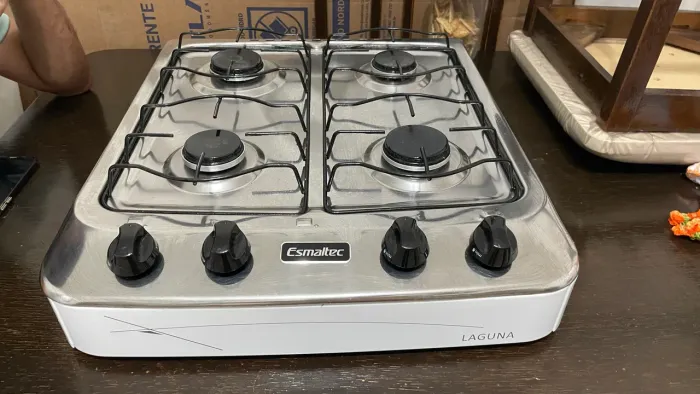 Vende-se fogão de mesa 4 bocas NOVO