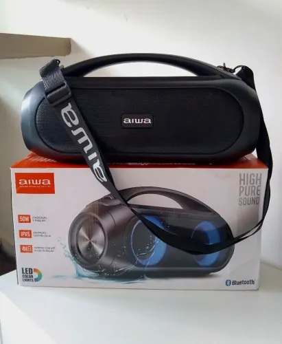 Caixa de som Aiwa 50w RMS na caixa