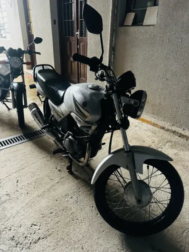Yamaha YBR 125K 2005 ? 125cc | Vendo ou Troco por iPhone 17 Pro Max