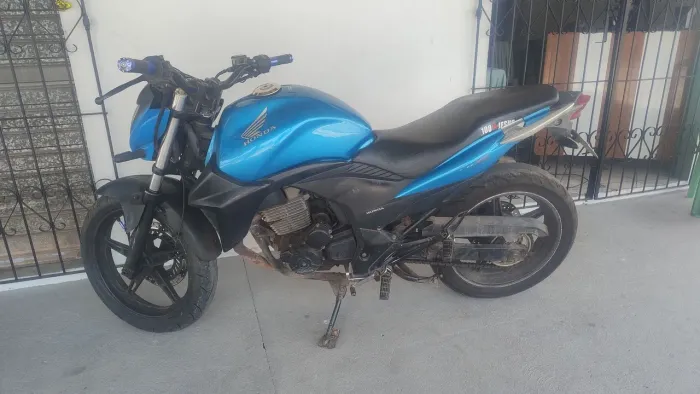 Vendo CBR 300 valor 9500
