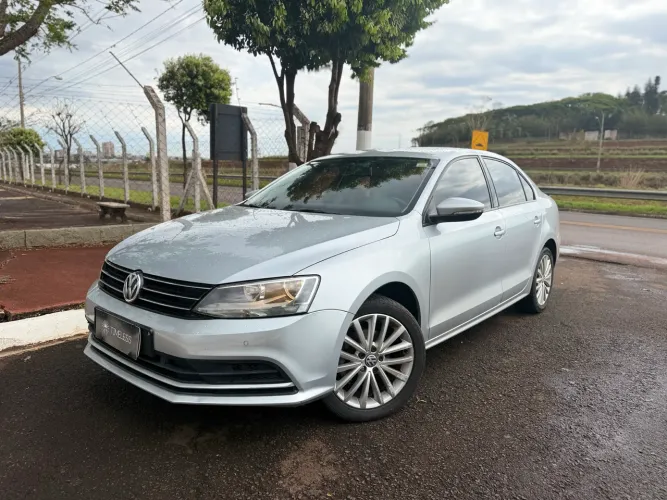 Volkswagen Jetta Comfortline 2.0 T.flex 8V 4P Tipt. 2015
