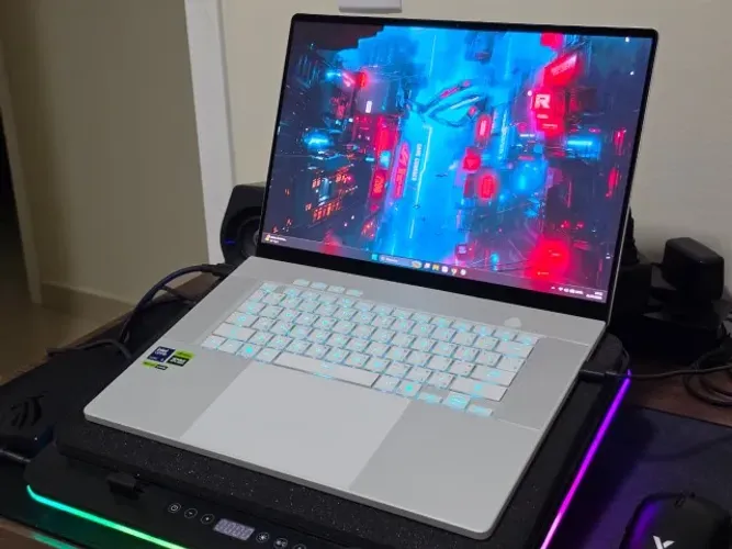 Notebook ROG Zephyrus G16 OLED | RTX 5080 | Ultra 9-285H | 64GB DDR5 | 1 TB SSD | RARO