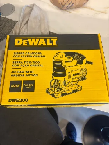 Serra tico tico DeWalt DWE300