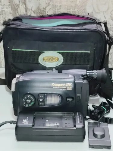 Filmadora Jvc Gr-ax417um Câmera Vhs-c Made In Japan Funcionando