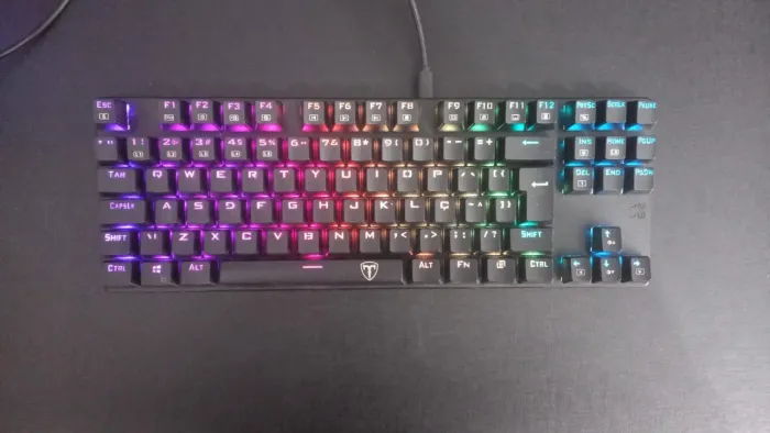 Teclado Mecânico Gamer T-Dagger Bora, RGB, Switch Outemu Blue, ABNT2 - T-TGK315-BLUE