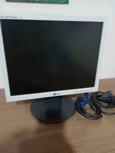 Monitor LG Flatron L155OS