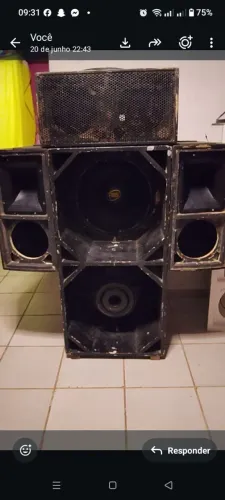 Vendo alto-falantes e aparelho de som interessados chamar no privado ( * por