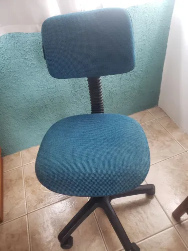 Cadeira secretária giratória