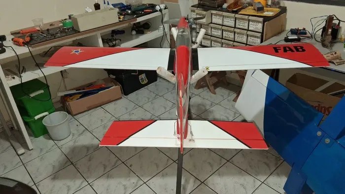 Aeromodelo asa baixa