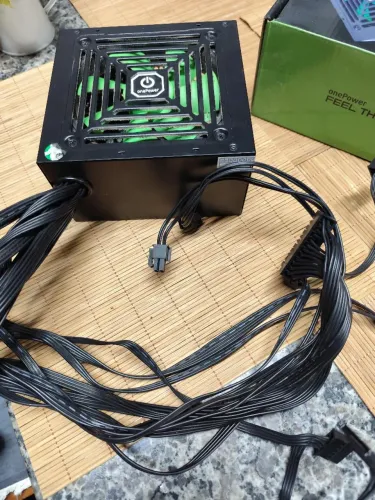 Fonte OnePower 650W